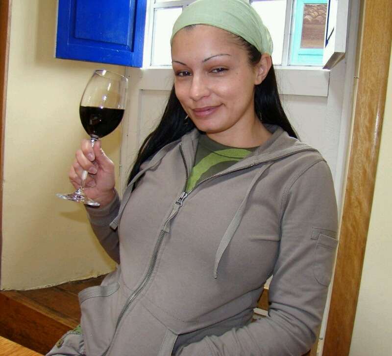 Scammer with photos of Aria Giovanni BrUTGd-IF-qGhyiFWGF0bsrhpjU8SzlKa_nkpexwaUBbhj9-cITrThEboBx8TGPr
