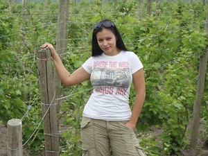 Scammer with photos of Aria Giovanni OHhNxLlHaCa6Zz8TkkqDiw8PyCoIkiI3Skn9o34DyeD7jN26YJYXO_mfY4hjR-2F